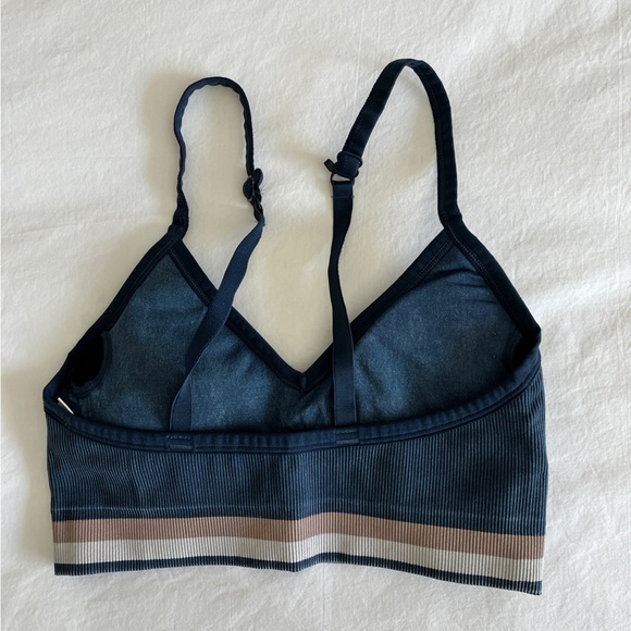 Ribbed Spanx Activewear Sports Bra and Seamless Leggings Set - Picture 3 of 5